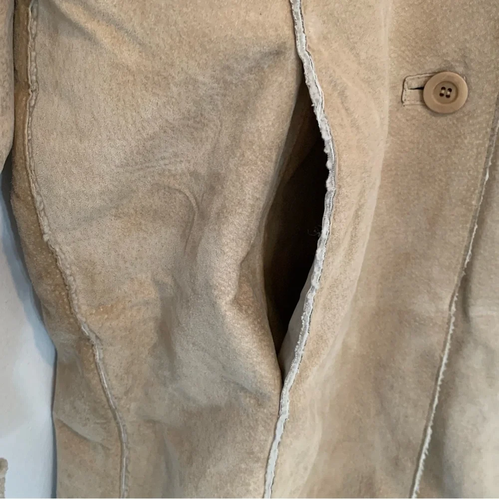 Winlet Leather Coat - Picture 5 of 10